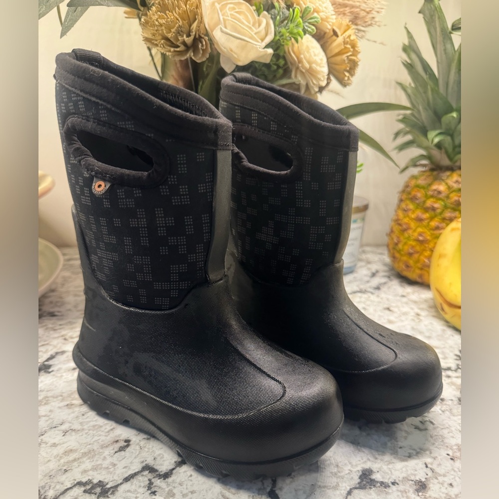 Bogs Black Patterned Kids Rain & Snow Boots